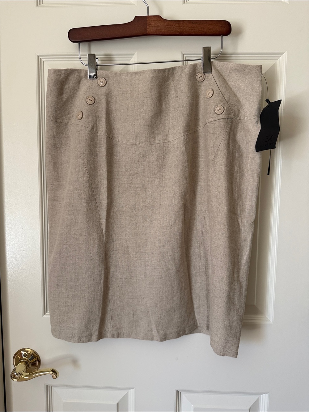 Vex Collection Beige Linen Button Detail Women’s Skirt, size 44 NWT